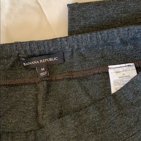 Banana Republic Stretch Crop Pants - Picture 2 of 3